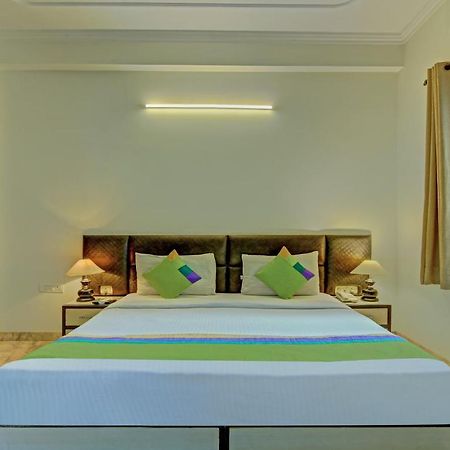Itsy Hotels Swastika Inn Sector 26 Noida Buitenkant foto