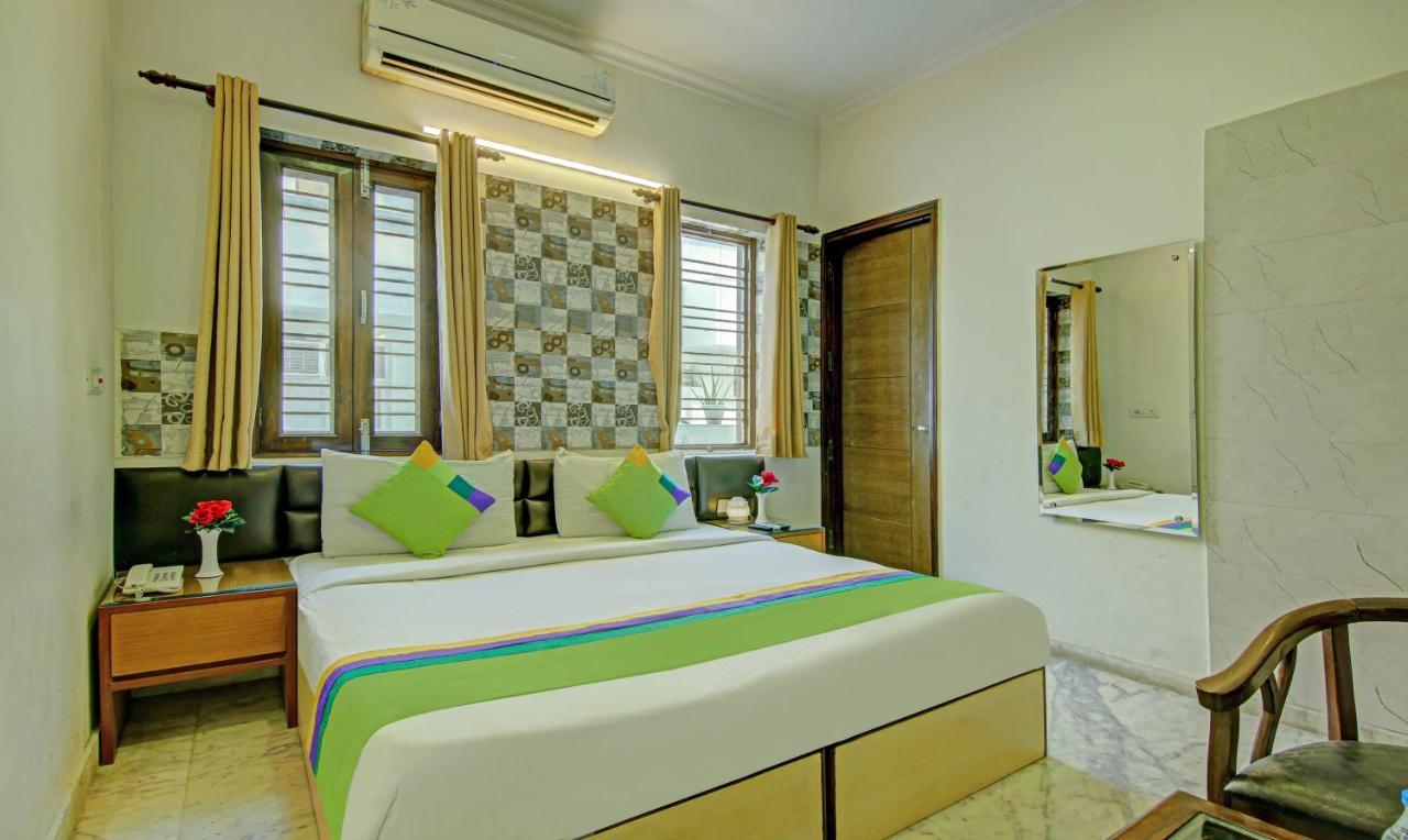 Itsy Hotels Swastika Inn Sector 26 Noida Buitenkant foto