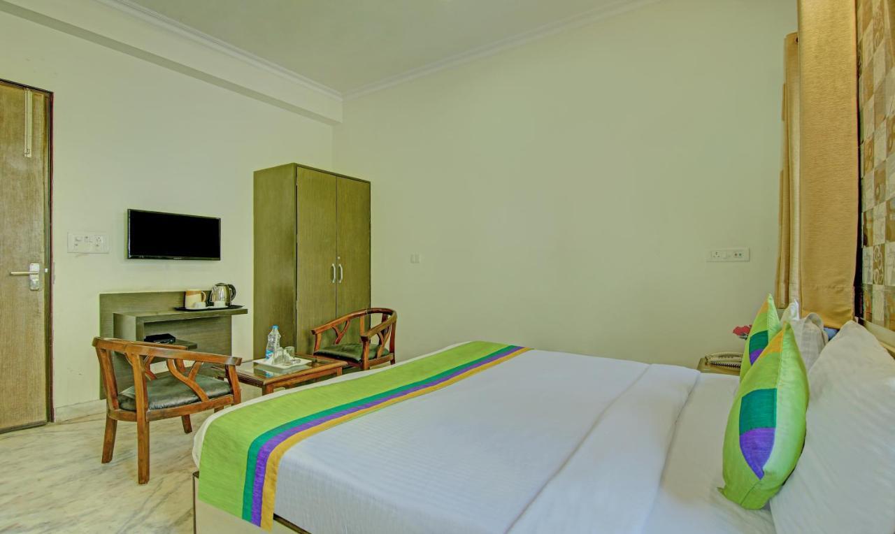 Itsy Hotels Swastika Inn Sector 26 Noida Buitenkant foto